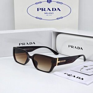 نظارة شمسية نسائية ماركة برادا PRADA