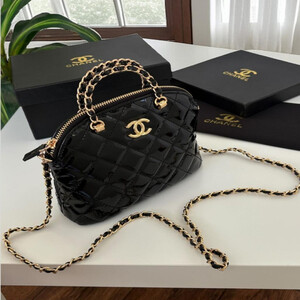 شنطة شانيل اسود لامع صغير