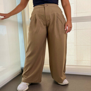 ‎ بنطلون نسائي بتصميم أنيق بلون بني