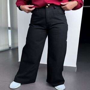 ‎ بنطلون نسائي بتصميم أنيق بلون أسود