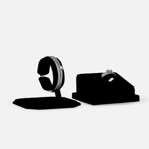 ‎ طقم نسائي ملفت بلون فضي