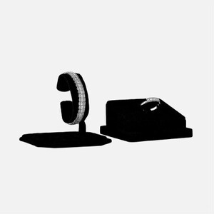 ‎ طقم نسائي ملفت بلون فضي