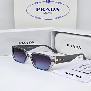 نظارة شمسية نسائية ماركة برادا PRADA