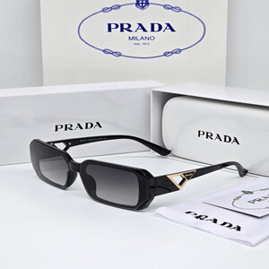 نظارة شمسية نسائية ماركة برادا PRADA