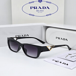 نظارة شمسية نسائية ماركة برادا PRADA