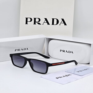 نظارة شمسية من ماركة برادا PRADA