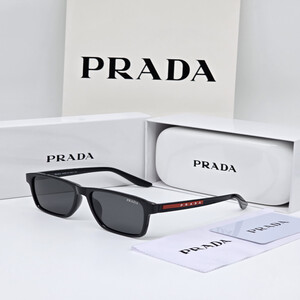 نظارة شمسية من ماركة برادا PRADA