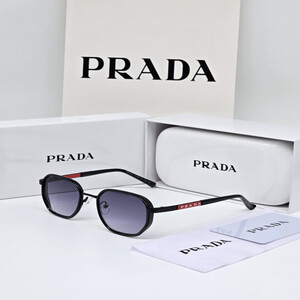 نظارة شمسية من ماركة برادا PRADA