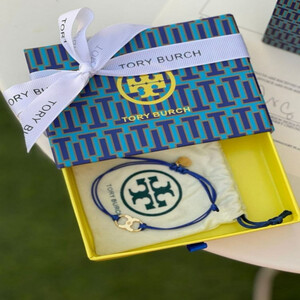 أسوارة من توري بورش - ازرق ذهبي