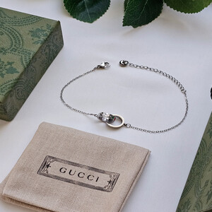 اسوارة انيقة من قوتشي