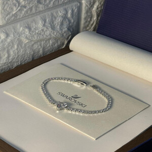 أسواره نسائيه أنيقه من سواروفسكي