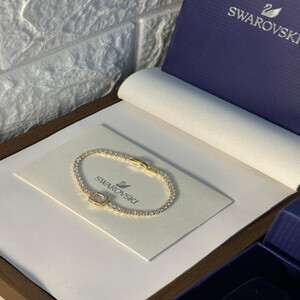 أسوارة نسائية أنيقة من سواروفسكي