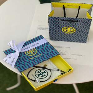 اسوارة من توري بورش - اسود فضي