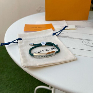 أسوارة - ماركة لويس فيتون