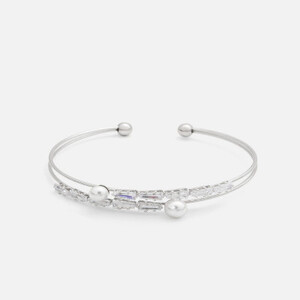 اسوارة بتصميم أنيق بلون فضي