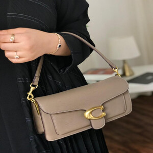 شنطة كوتش تابي بني شيك 20سم