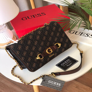 شنطة نسائية من ماركة جيس GUESS