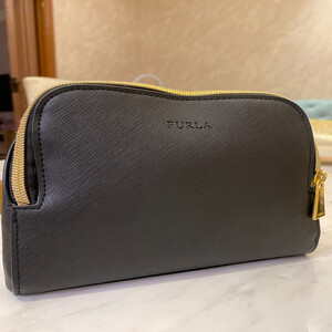 شنط سهره جلد صغيرة ماركة فيرلا الايطالية الفاخرة لون أسود شنط للسهرات فخمة للمناسبات