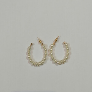 أقراط حبات اللؤلؤ