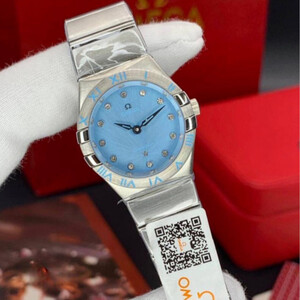 ساعة نسائية فاخرة من ماركه أوميغا