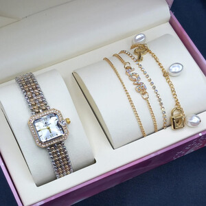 طقم إكسسوار نسائي ساعة مع أساور أنيقة 112265