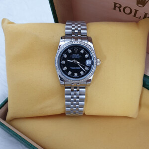 ساعة نسائية انيقة من ماركة رولكس