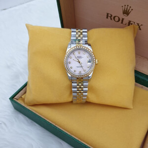 ساعة نسائية فاخره من ماركه رولكس